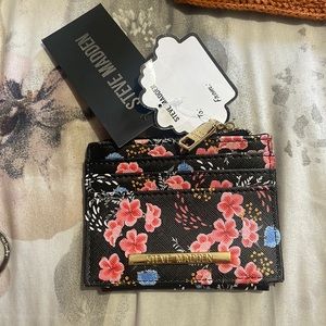 Steven madden floral wallet